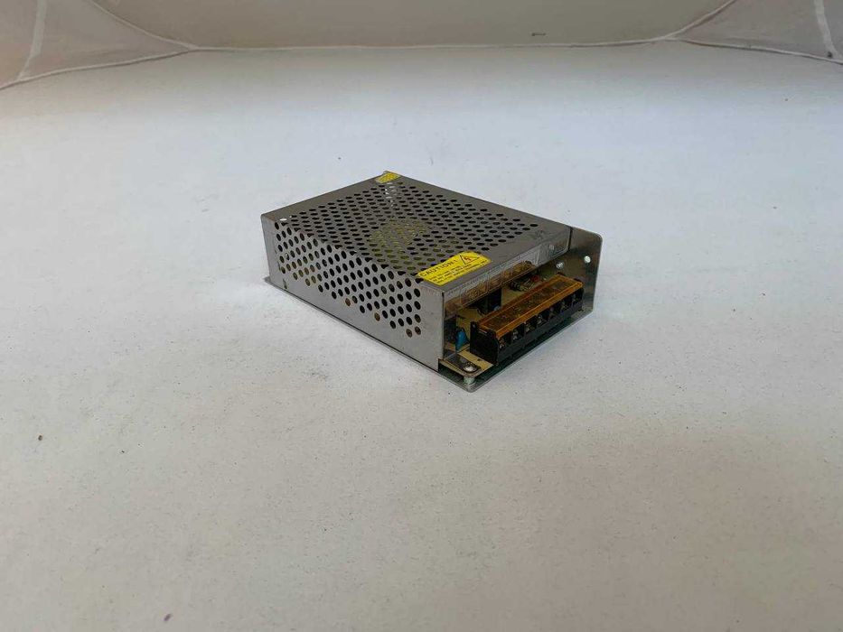 Блок питания 12 Вольт 150Вт  ip20 импульсный Б\У