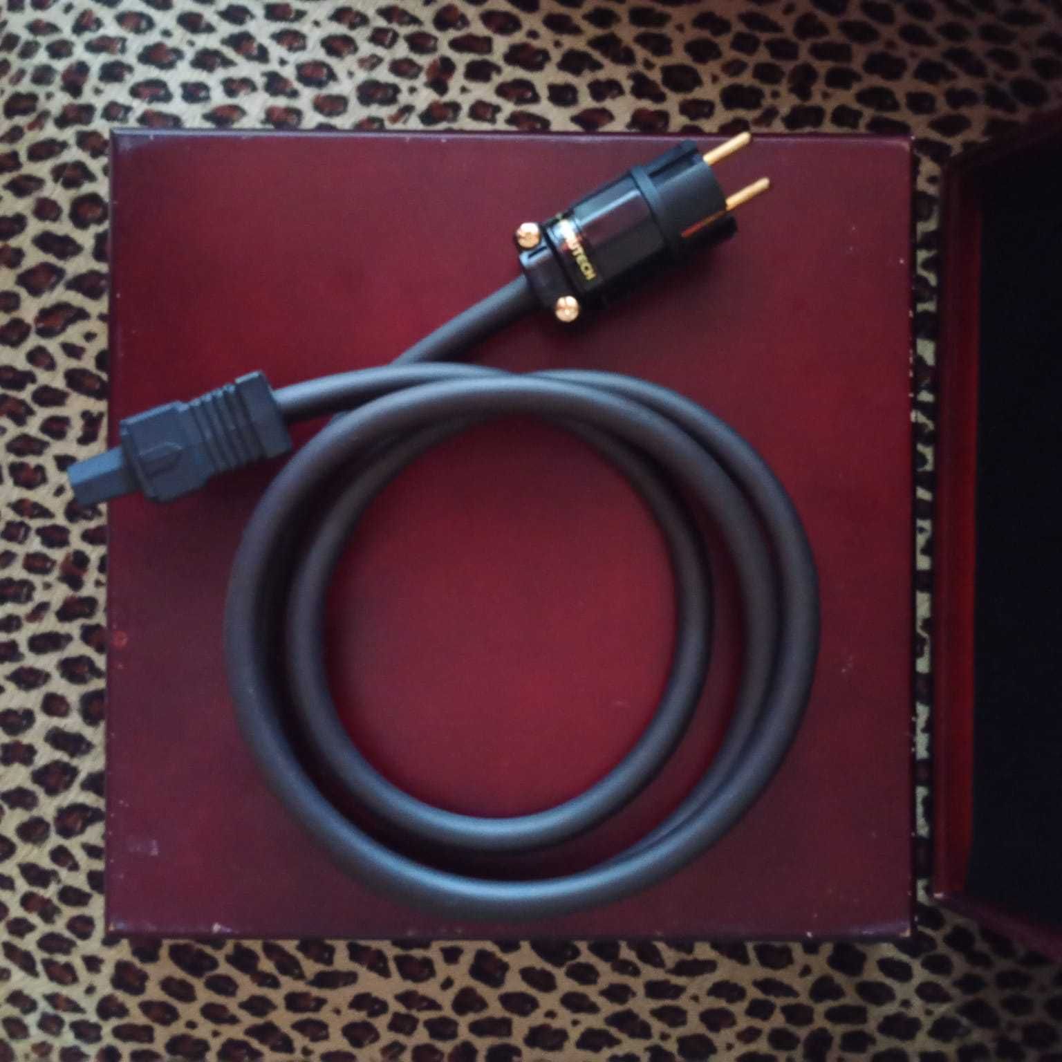 Дешево!AC Power Cable Furutech & Wave guide