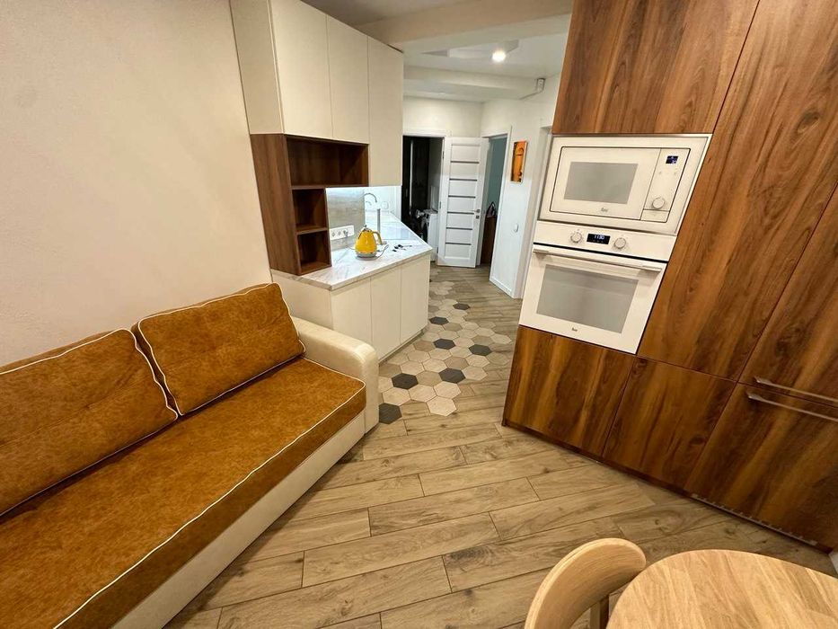 Двокімнатна Новобудова  Левада 2поверх  88000