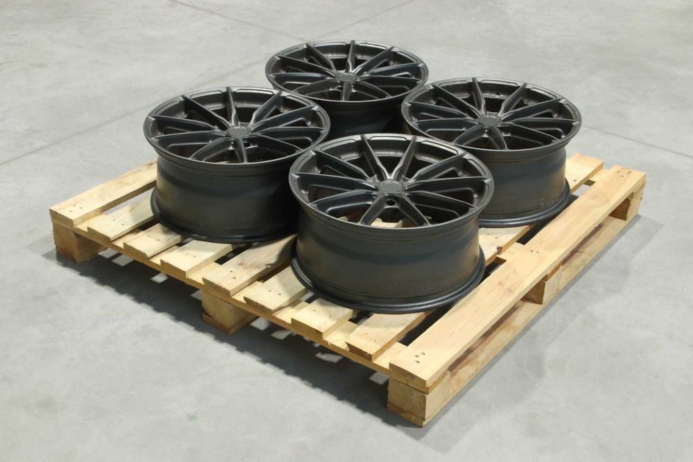 OUTLET! Felgi Japan Racing JR37 18x8 ET35 + ET37 5x100 Gunmetal