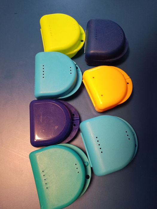 Pojemniki na aparaty ortodontyczne