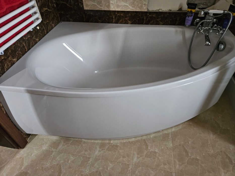 Sprzedam wanne narożną