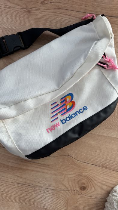 Бананка new balance