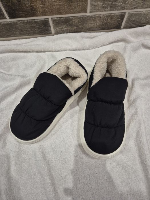 Зимове стильне взуття