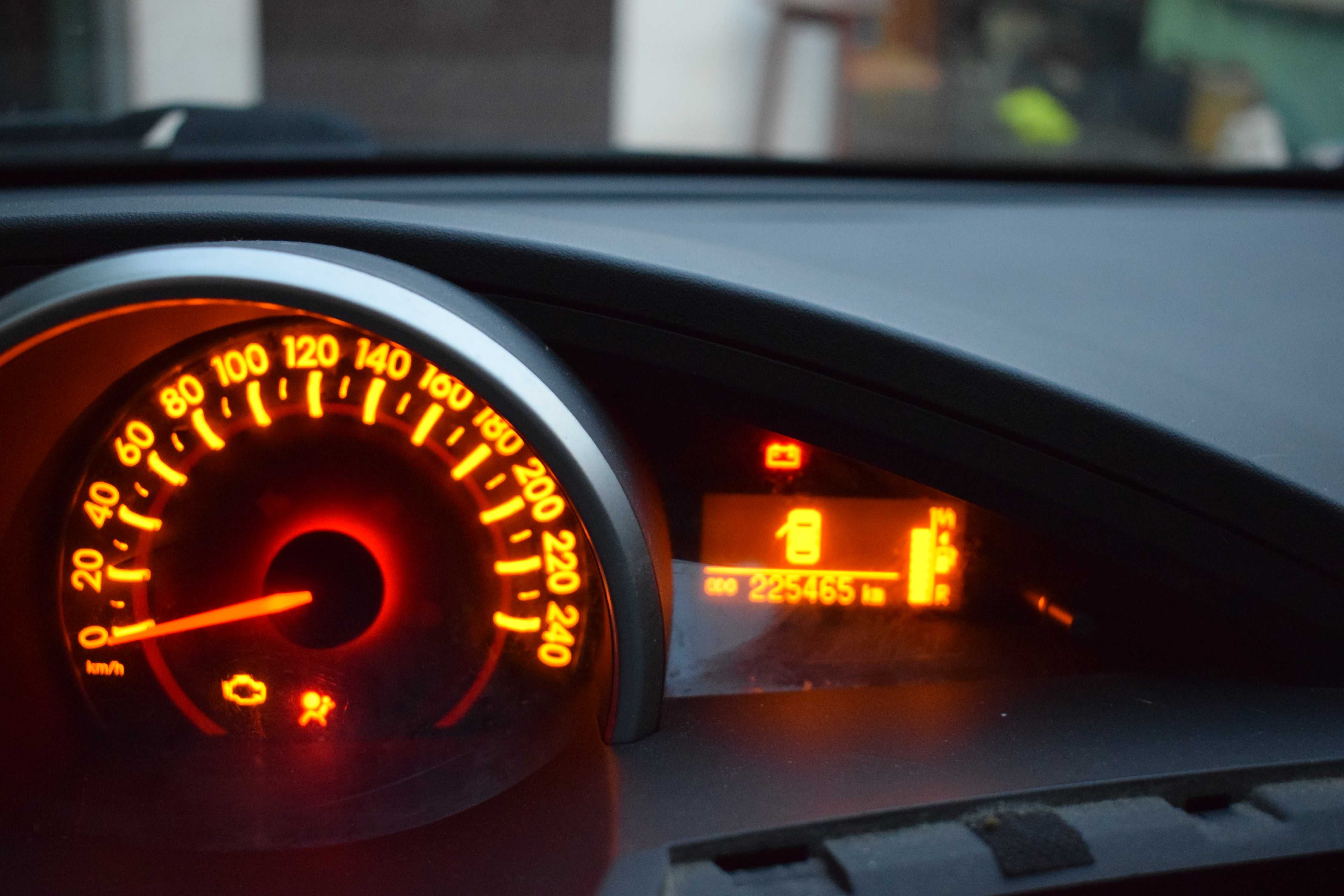 1.6 benzyna-132 KM