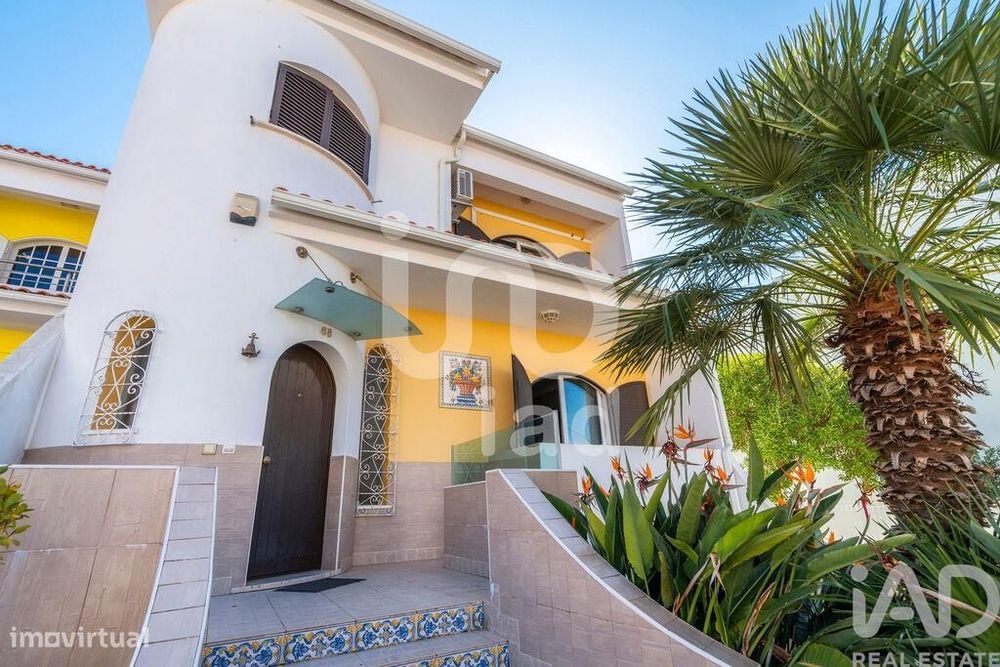 Casa / Villa T4 em Loulé (São Clemente) de 266,00 m2