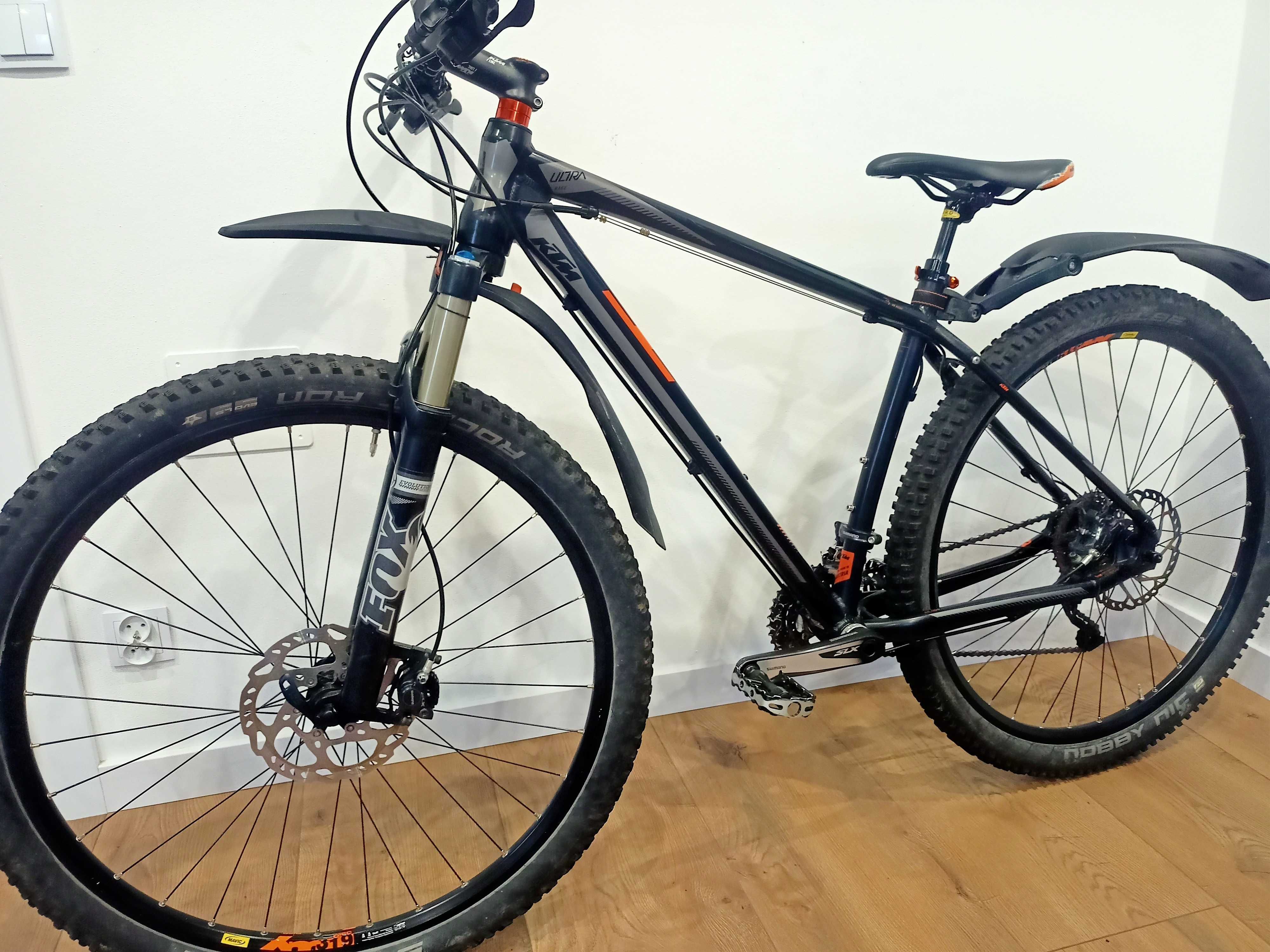 KTM Ultra Race 29" fox/slx/xt. Cube Trek