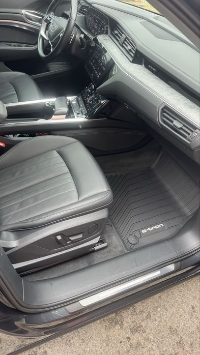 Ауді E-tron ауді е трон 2020р