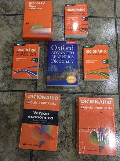 Dicionários variados novos.
