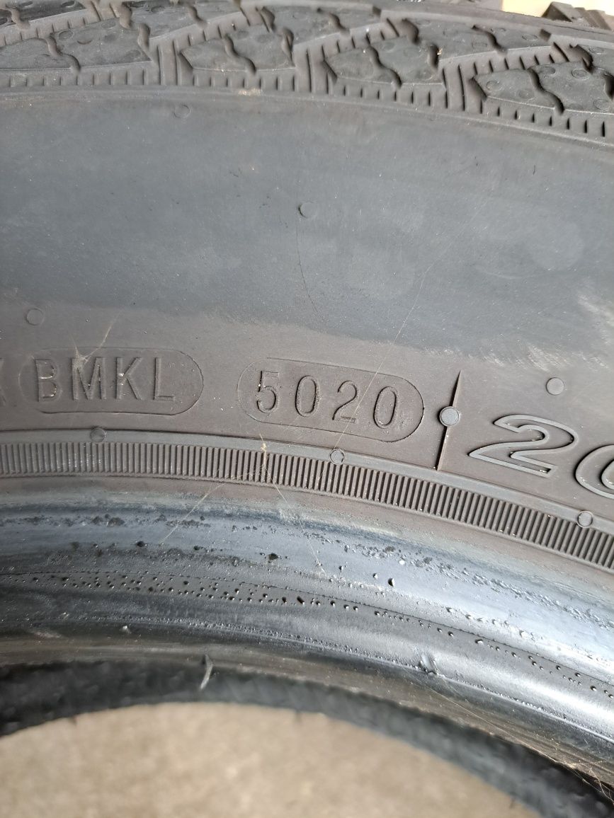 Opona 205/70R14C Nexen