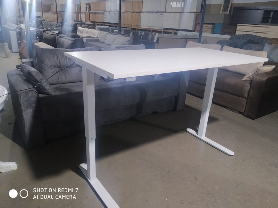 Стіл компьютерний підьомний 1.6 м