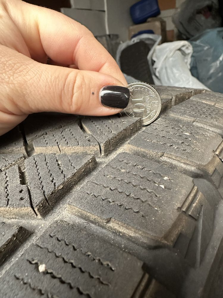 Зимняя резина Bridgeston 215/65 r16 зимова гума