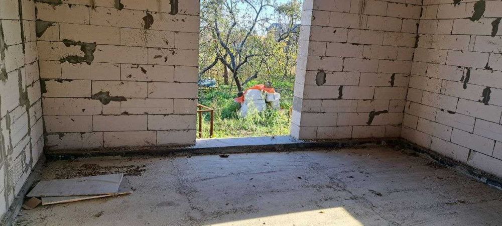 продам недобудований будинок. Якушинці.Біля сільської ради