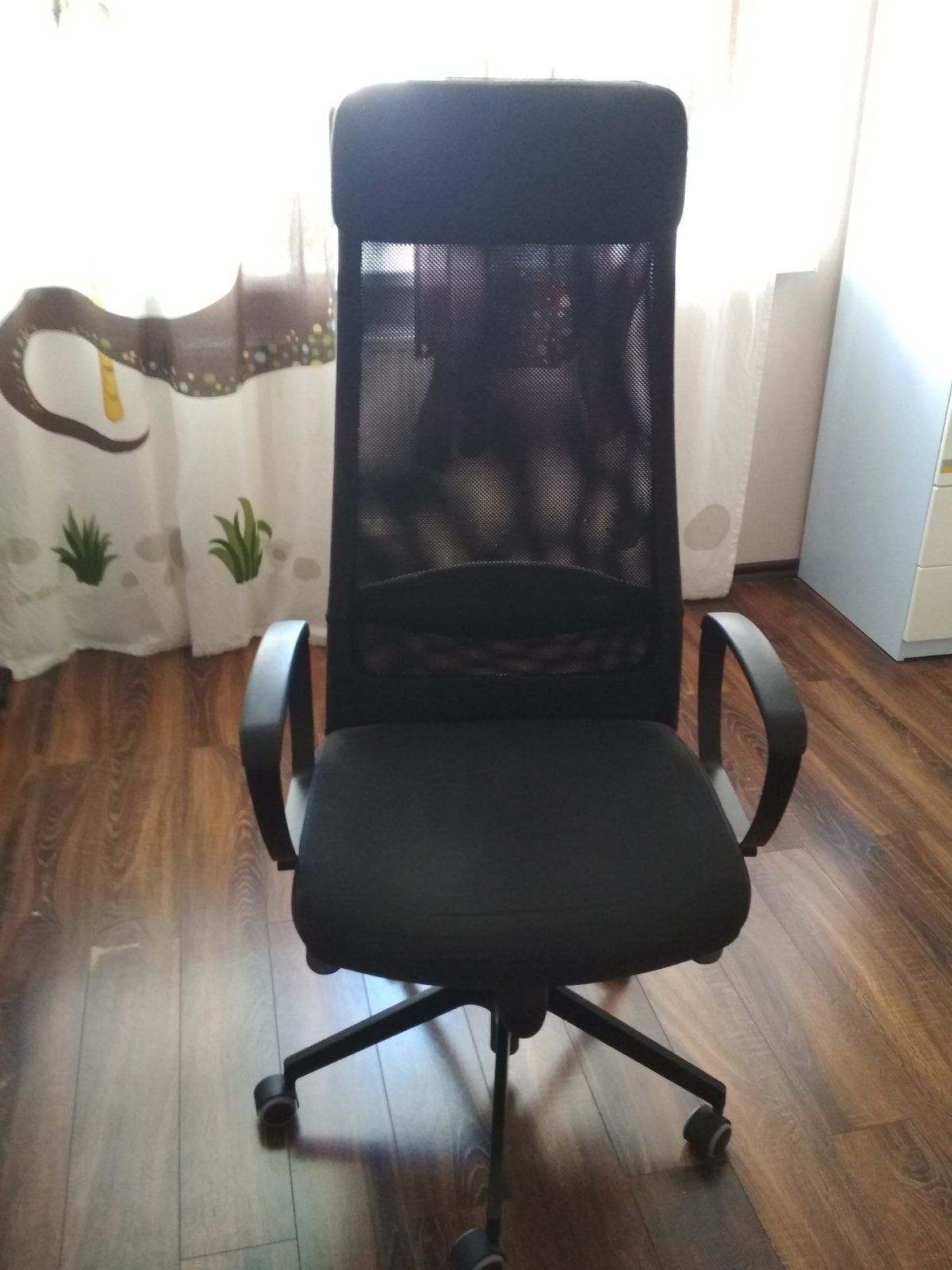 Офісний стілець,крісло ІКЕА MARKUS МАРКУС