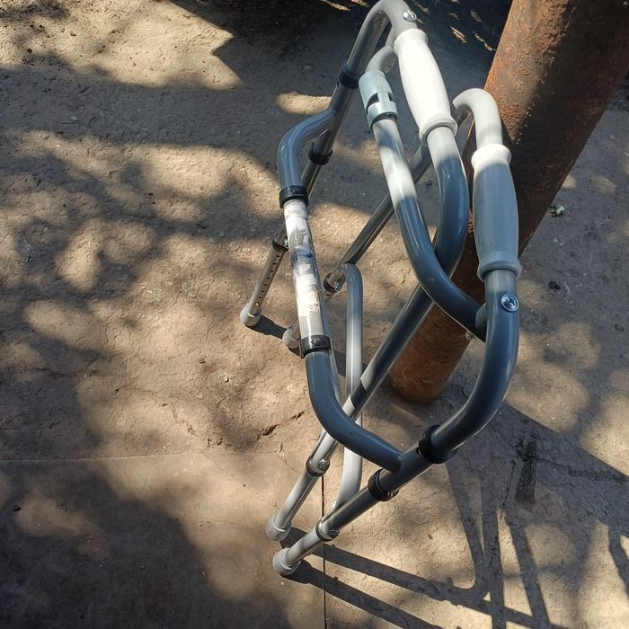 Ходунки для інвалідів