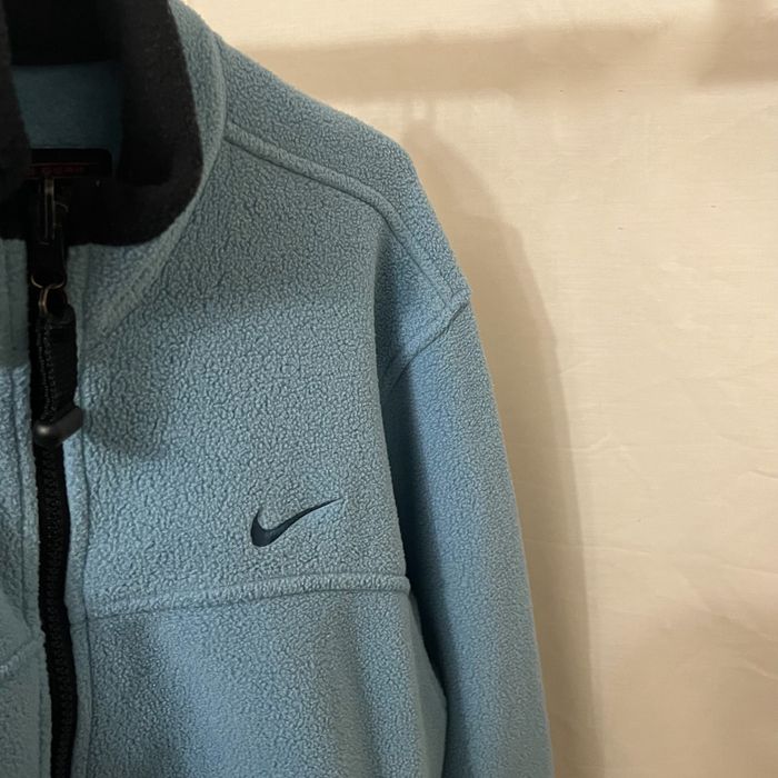 Вінтажна фліска Nike пастельно блакитного кольору