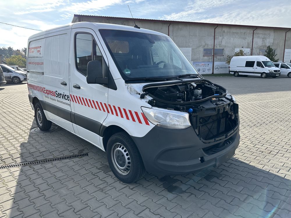 Двері задні низькі Mercedes Sprinter 907 910 Дверка задня