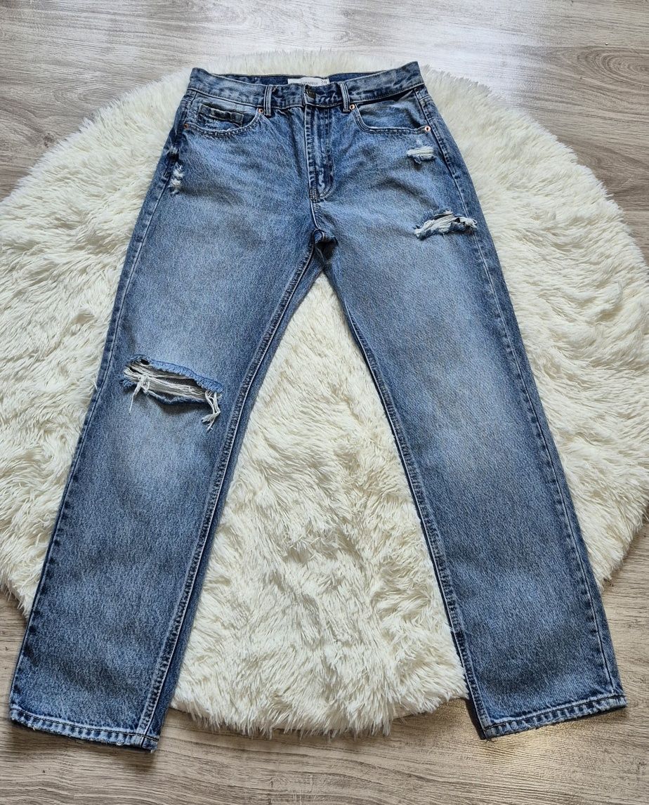 Stradivarius jeansy z przetarciami prosty fason M /38