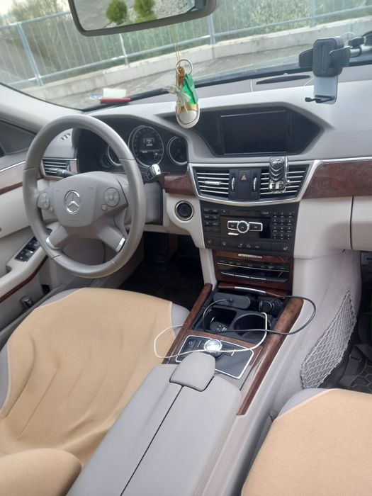 Машина дійсно варта уваги.Всі відповіді надам потелефону запрошую до о