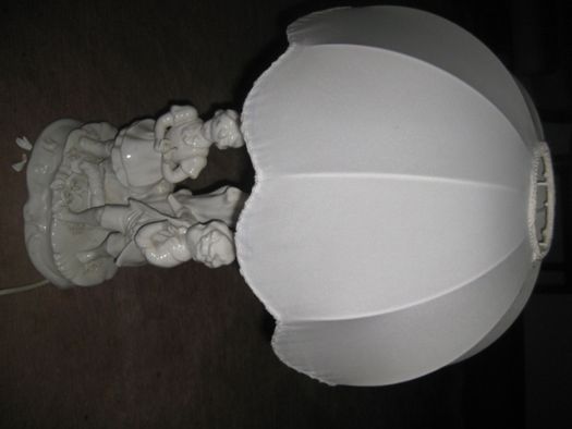 лампа порцелянова пошкоджена