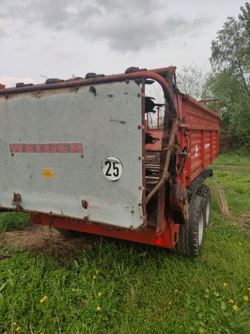 Sprzedam rozrzutnik obornika welger na tandemie 8t