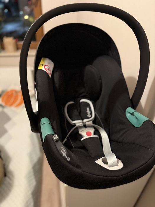 Fotelik samochodowy / nosidełko