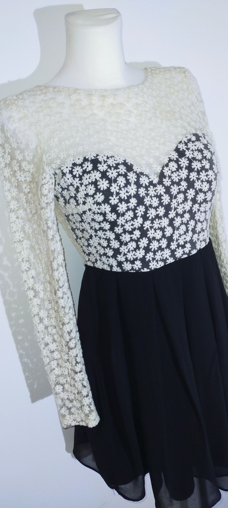 Sukienka długi rękaw 38 M kremowa czarna wesele siateczka kwiatki
