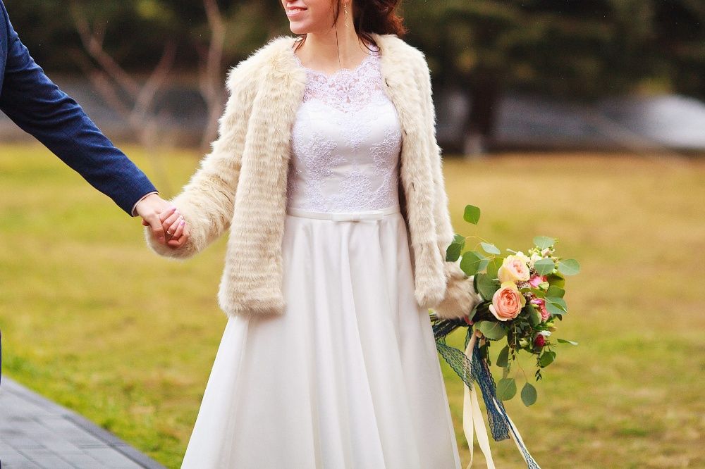 Атласное Свадебное платье из магазина "Love Story"