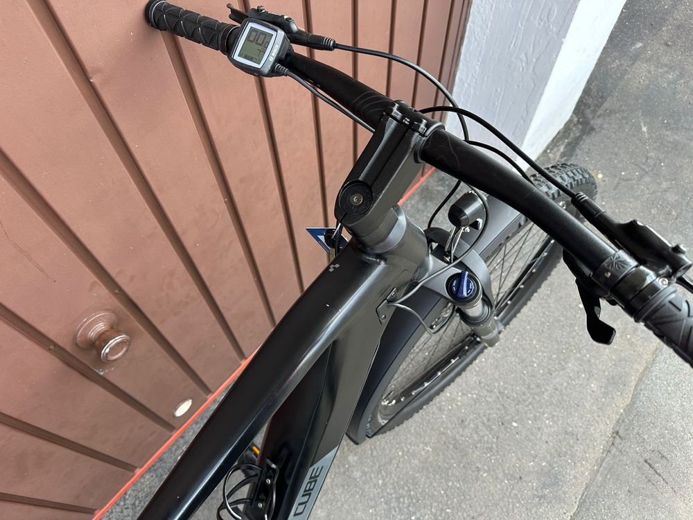 Cube Reaction Hybrid Pro 625. Bosch CX.