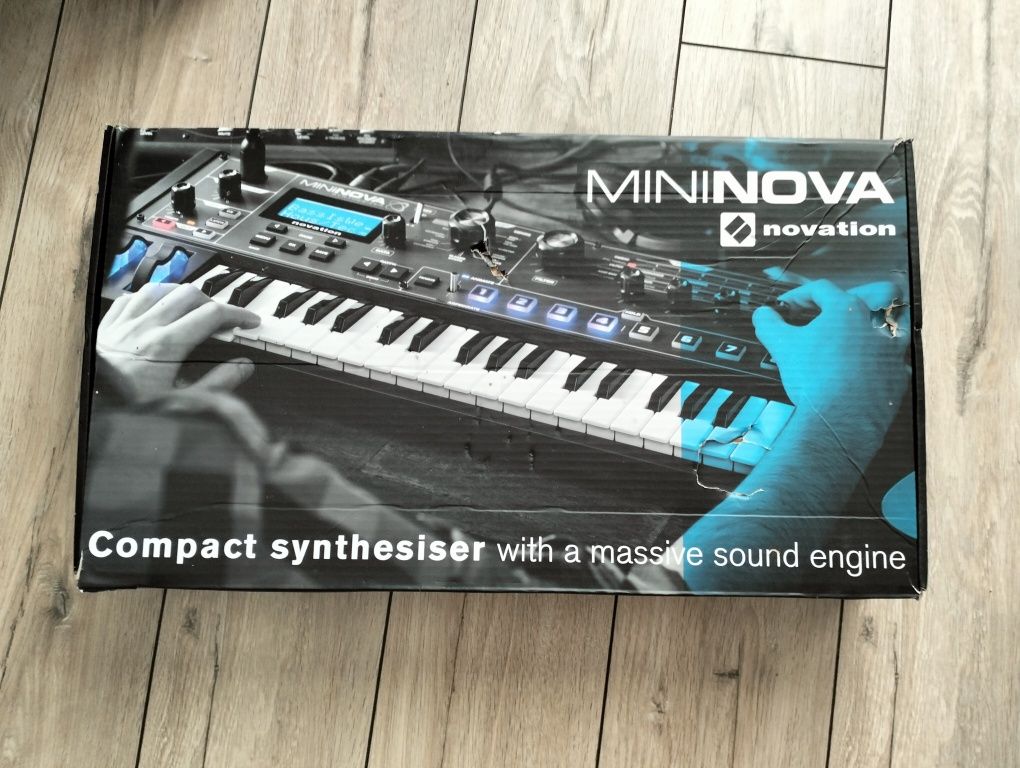 Novation mininova syntezator 37 klawiszy