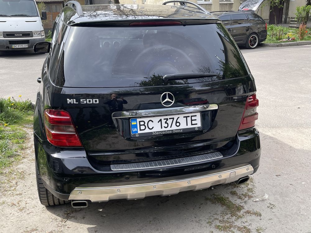 Продам Mercedes ml500