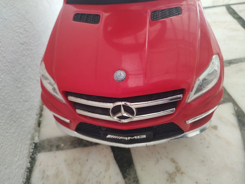 Carrinho Mercedes AMG GL 63 para crianças