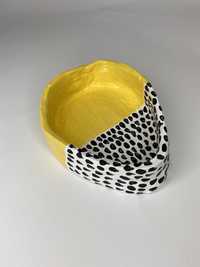 Podstawek miseczka żółta gliniana boho kropki ciapki minimalistyczna