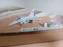 Modele samolotów F-16 i f-22