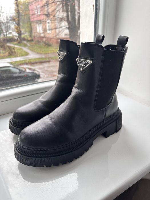 Челсі шкіряні 40 розмір