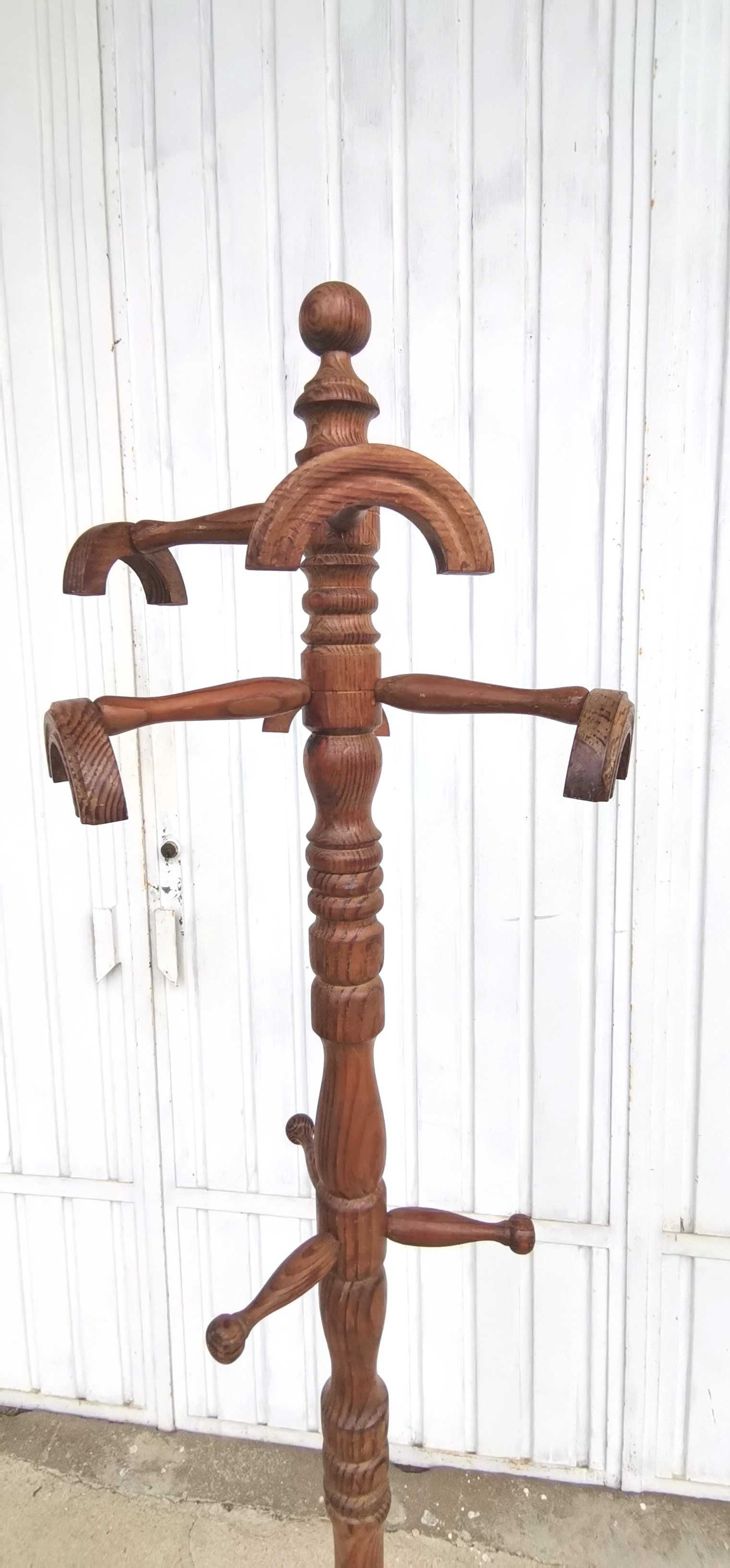 Cabide em madeira massiça (para restaurar)