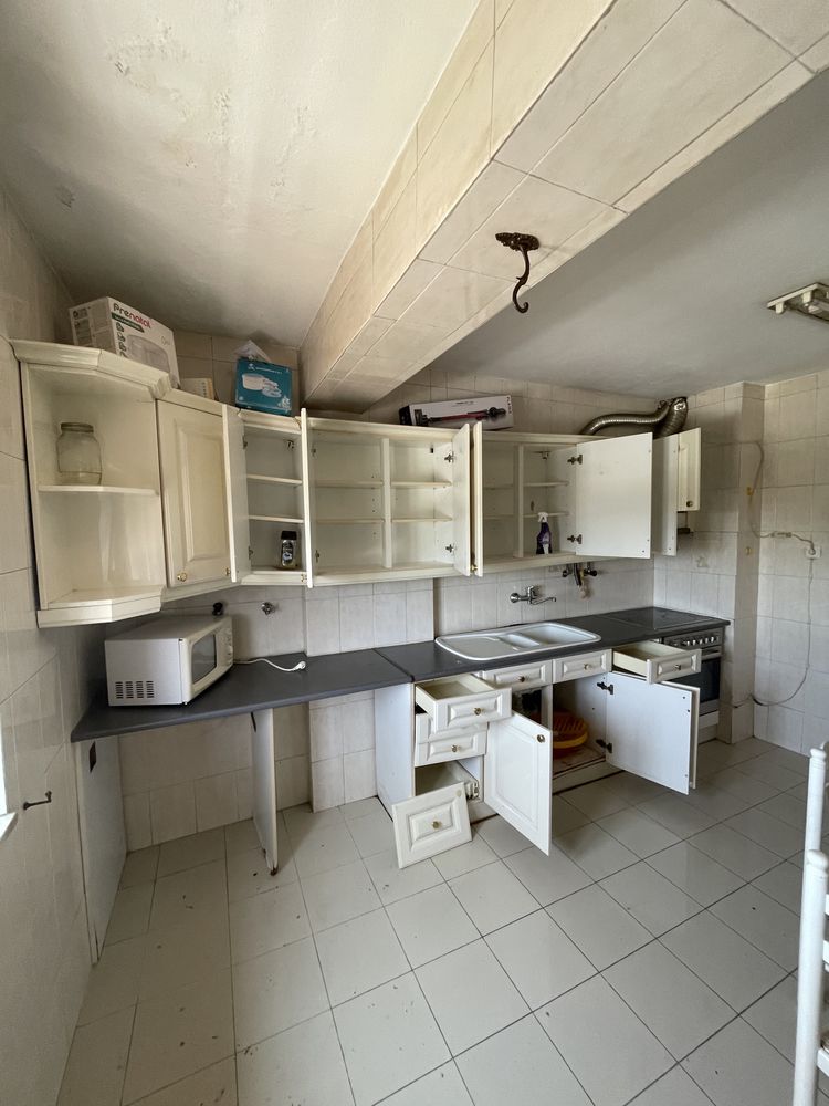 Movéis e bancada de cozinha
