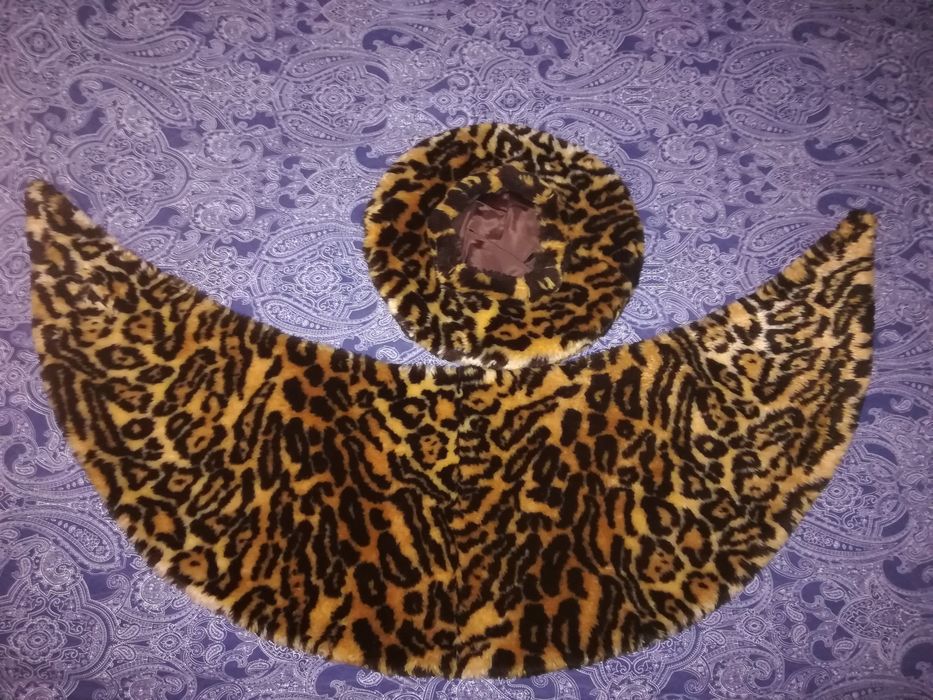Komplet beret i kołnierz narzutka w panterkę zestaw panterka
