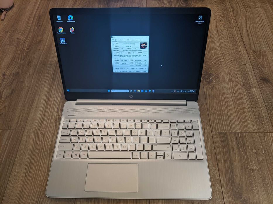 Laptop HP  15.6" Ryzen 5 4500U, 6 rdzeni, 8GB/500GB Super Stan