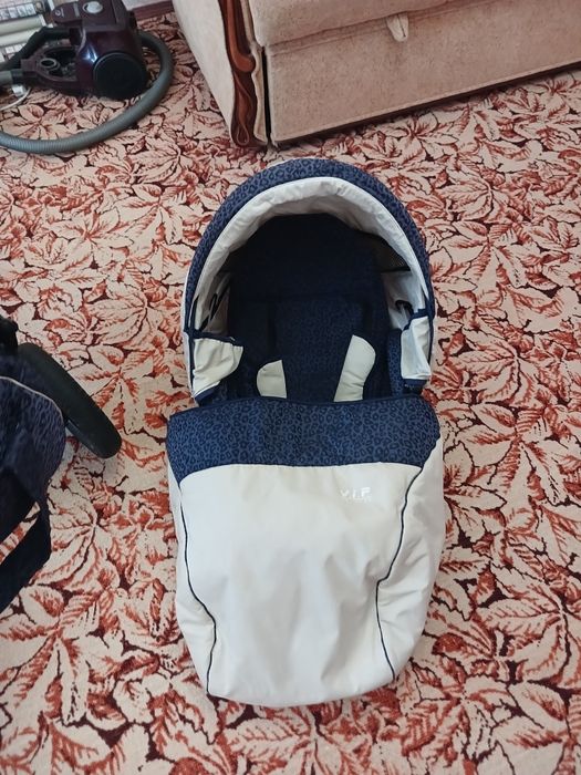 Дитяча коляска 2 в 1.