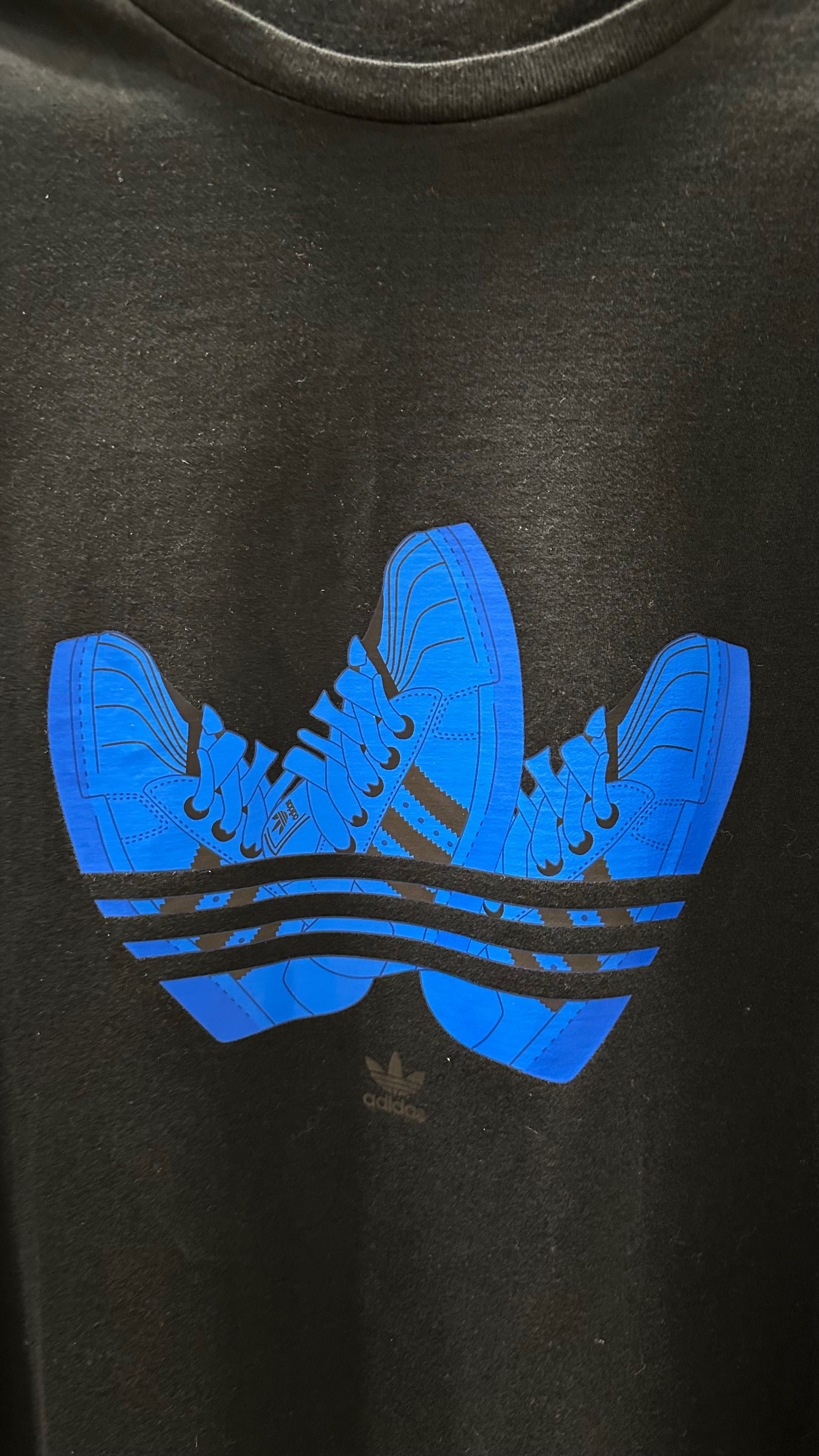 Футболка adidas. Спортивні футболки