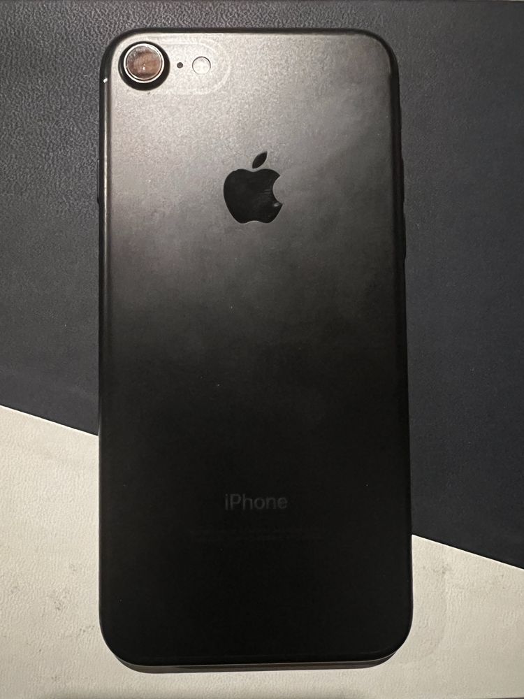 Продам iPhone 7 128gb