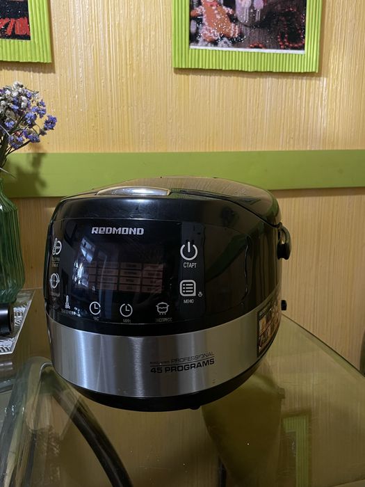 Мультиварка Redmond RMC-M90