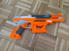 Pistolet nerf pomarańczowy
