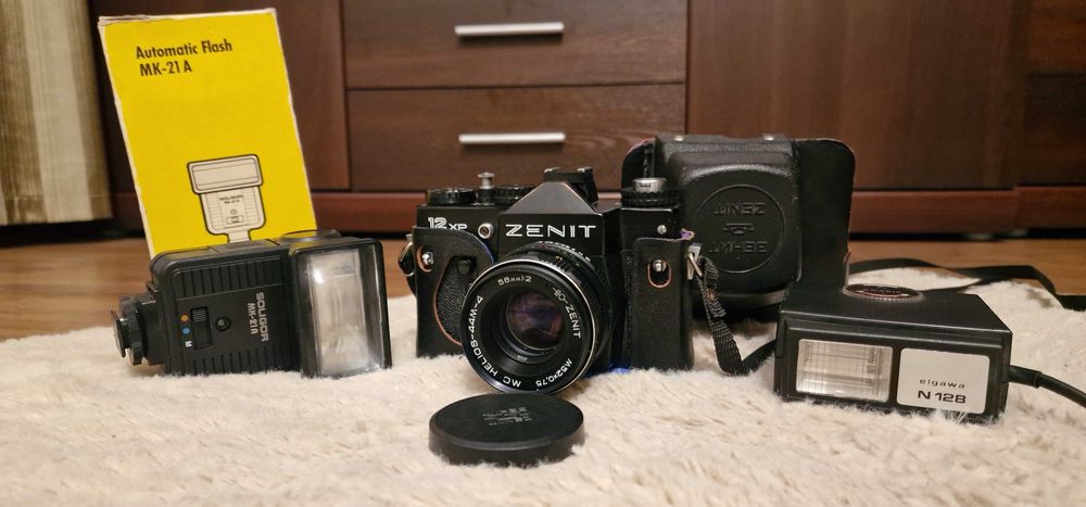 Aparat Zenit 12XP, lampa Soligor MK21A, Elgawa N128