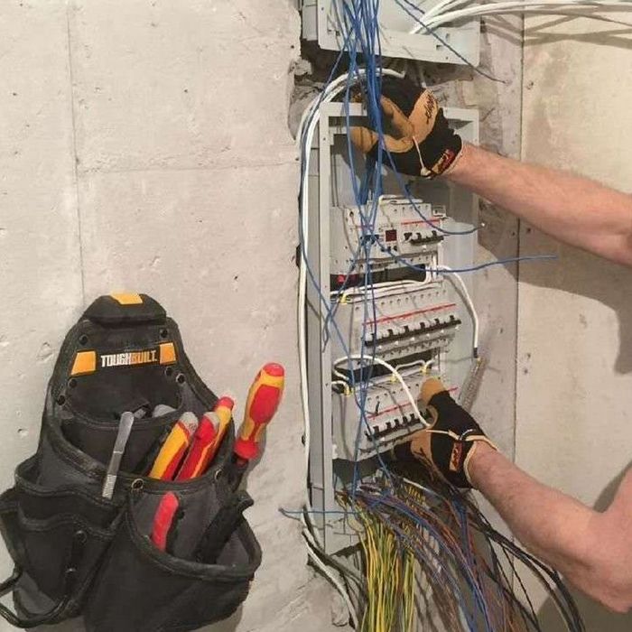 Електрика від майстра: повний монтаж проводки, щита, освітлення!