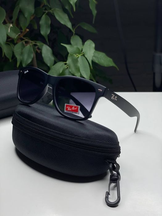 Чоловічі сонцезахисні окуляри Ray Ban 2140 WAYFARER чорні з градієнтом