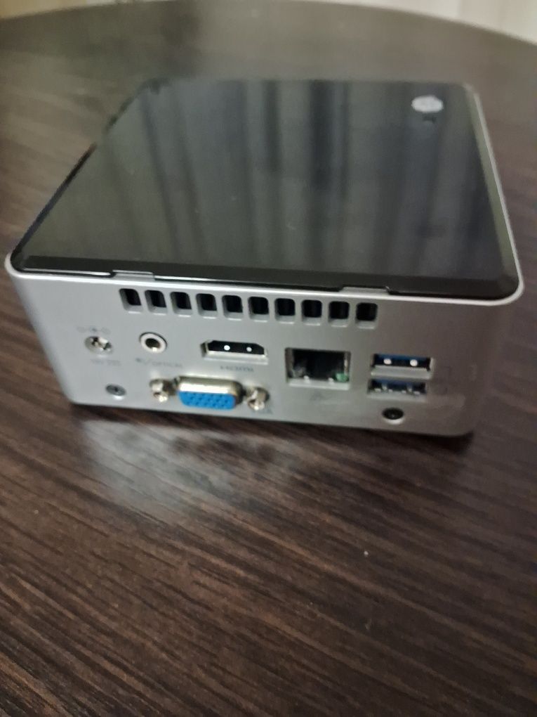 Intel NUC5CPYH міні-компютер