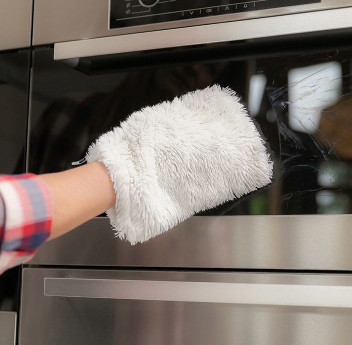 Rękawica biała Raypath na mokro.