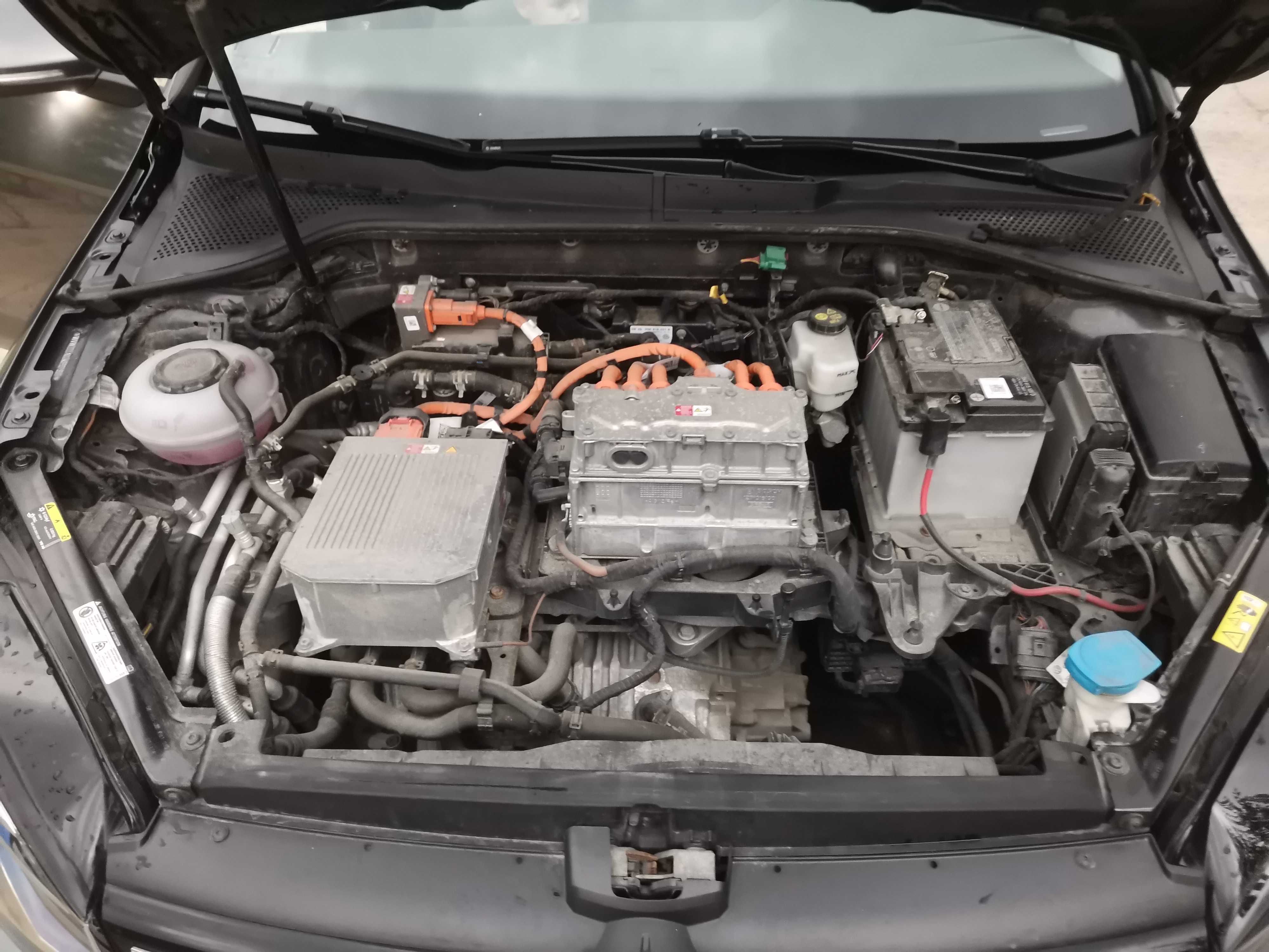 Volkswagen E-Golf  батарея 35.8 Квт, рік випуску: 2019, Не фарбований